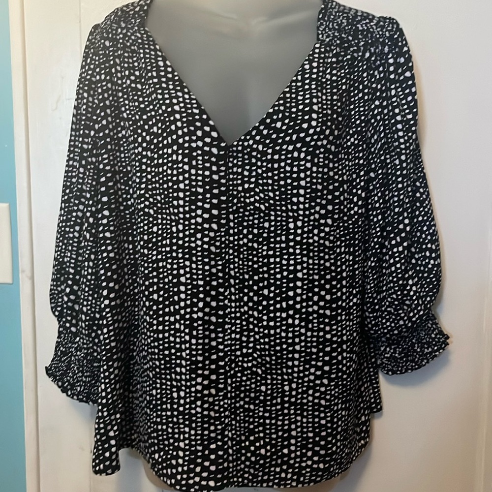 NWT Madison Jules Black and White Woman’s Top 1X